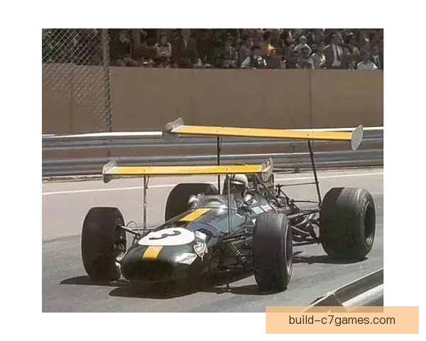 F1赛季新动态：车队技术革新与车手表现引发热议